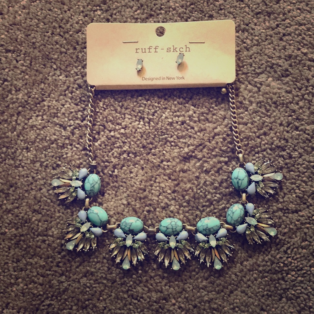 Statement necklace